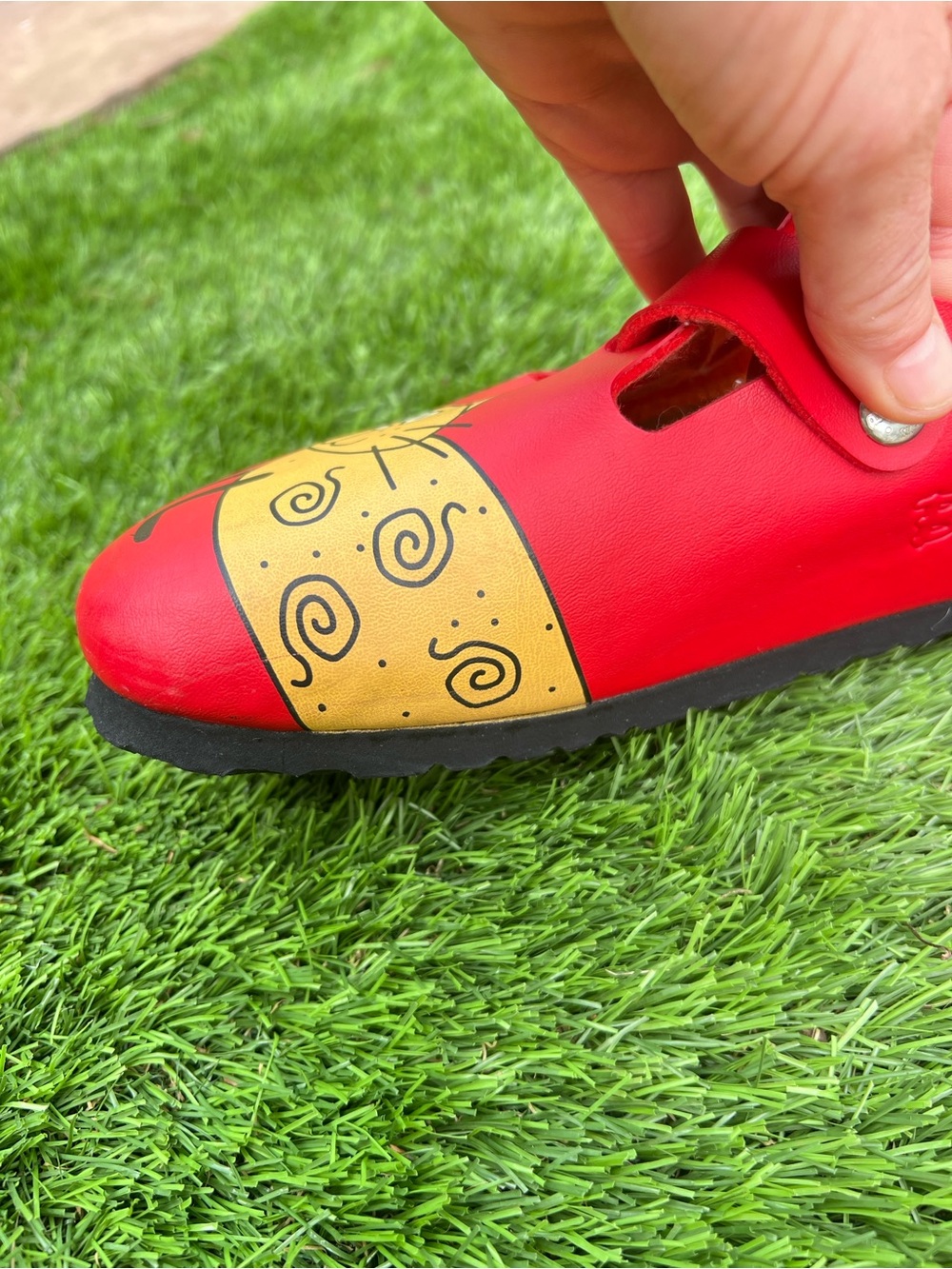Rare Red Birkenstock Cat Graphic Clogs 🐱 - Picture 7 of 12